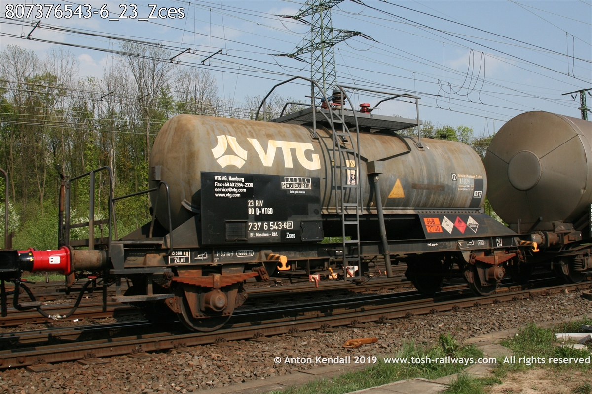 807376543-6_23_Zces.JPG